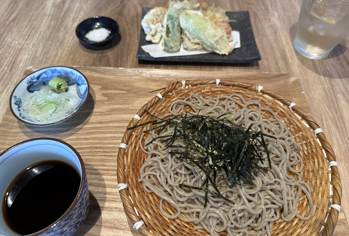 suke76's tweet photo. 最近食べすぎなので、本日はこんな感じにしてみました。 https://t.co/K4iigvaz8t