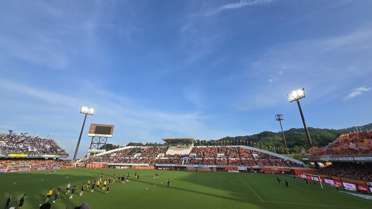 hidek1215's tweet photo. Jリーグ。
いつもの光景。
これから起こる何か。
期待せずにはいられない。
#Jリーグ
#spulse
#GAMBAOSKA https://t.co/EZ9I3SlWaP