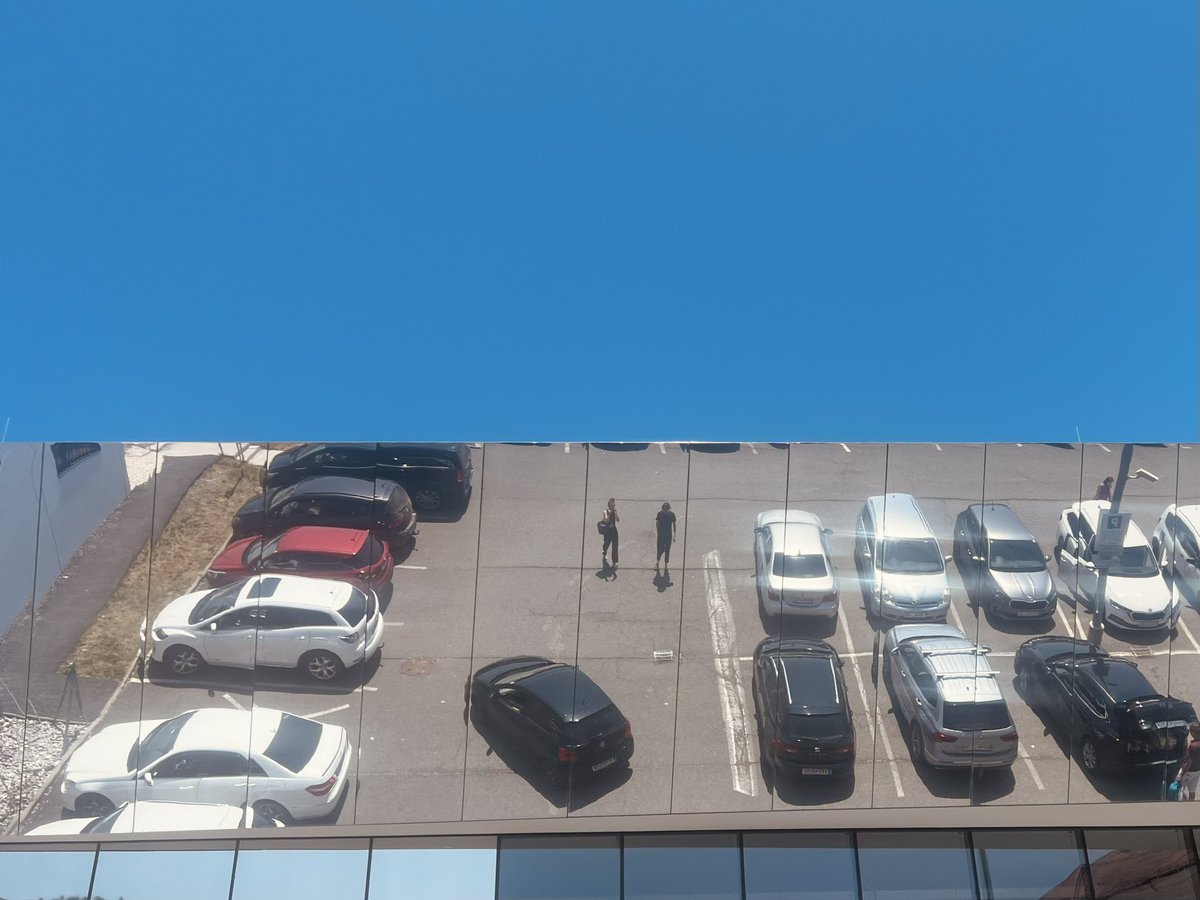 Perception_ist's tweet image. POV: You and your love just walked into an alternate parking dimension. 

#GlitchInTheMatrix #UrbanReflection #WeirdViews #MirrorWorld
