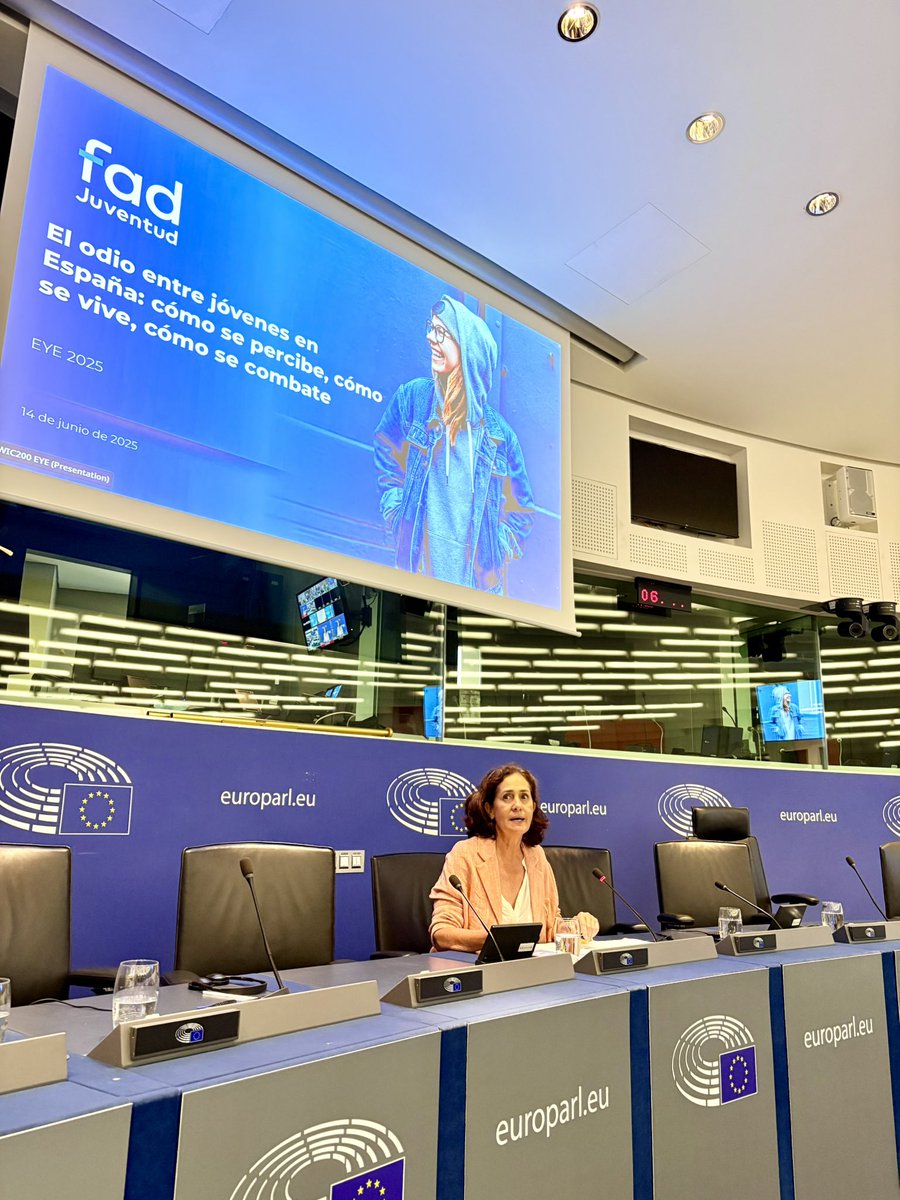 Parlamento Europeo en España tweet media