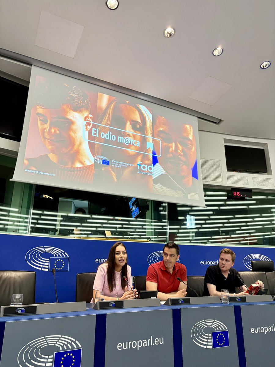 Parlamento Europeo en España tweet media