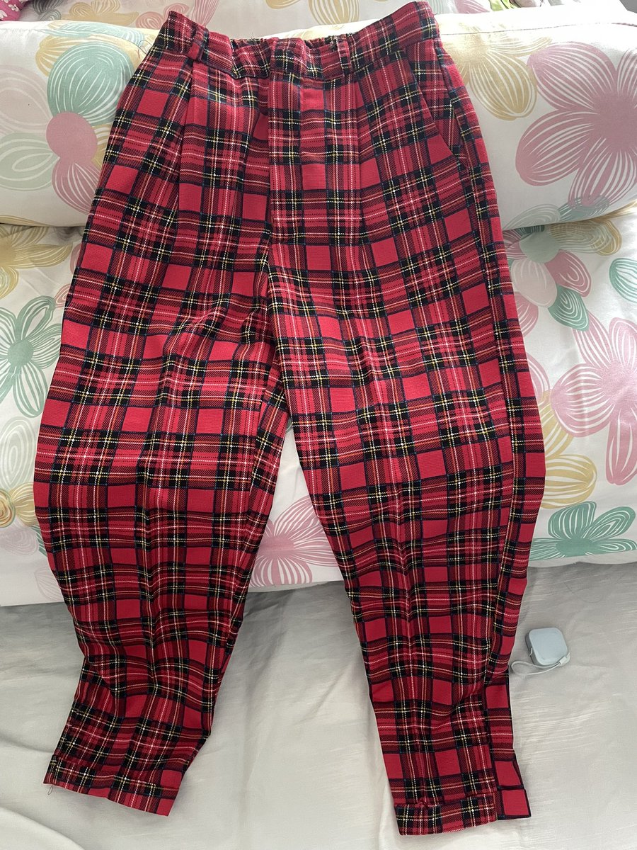 suchapizi's tweet photo. Preloved😻
• crop polo bp size s-m 60k
• kaos gina benotti 50k
 • jenas no brand size 34 price 75k
 • celana tartan no brand all size 60k

Bisa nego!
#prelovedsemarang #prelovedbag #prelovedsmg #thrift
#prelovedunidip #wts #prelovedunnes #zonauang #Zonajajan https://t.co/JiusgZWCFw