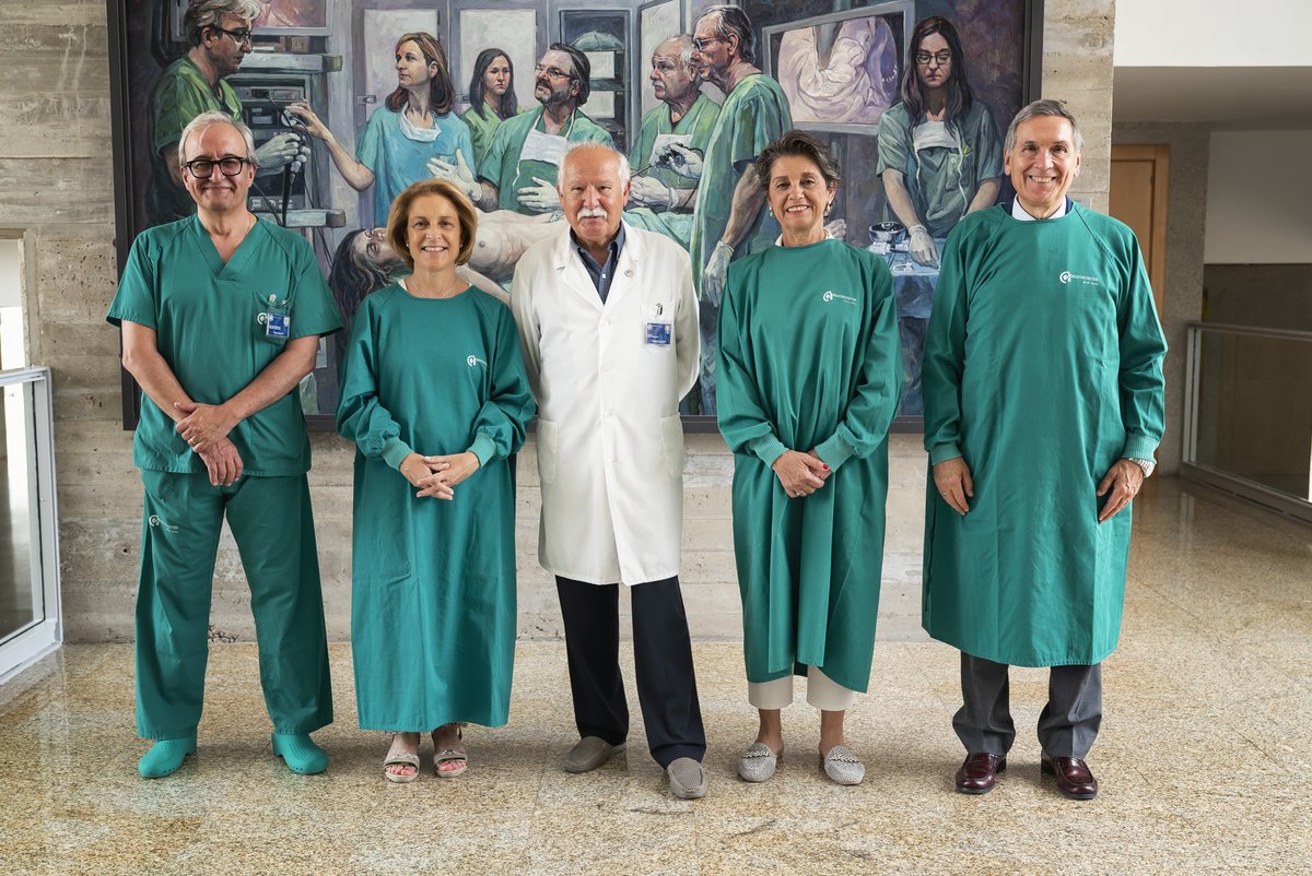 CCMIJU - JUMISC (@ccmijesususon) on Twitter photo El lunes 9 recibimos la visita de la <a href="/USPCEU/">Universidad CEU San Pablo</a>
La Rectora Rosa Visiedo, la Gerente Carmen García y el Decano Tomás Chivato recorrieron nuestras instalaciones con Jesús Usón y el Dr. Sánchez Margallo, acompañados por Juan Antonio Núñez, Mabel Rodrigálvarez y Juan José López. El lunes 9 recibimos la visita de la <a href="/USPCEU/">Universidad CEU San Pablo</a>
La Rectora Rosa Visiedo, la Gerente Carmen García y el Decano Tomás Chivato recorrieron nuestras instalaciones con Jesús Usón y el Dr. Sánchez Margallo, acompañados por Juan Antonio Núñez, Mabel Rodrigálvarez y Juan José López.