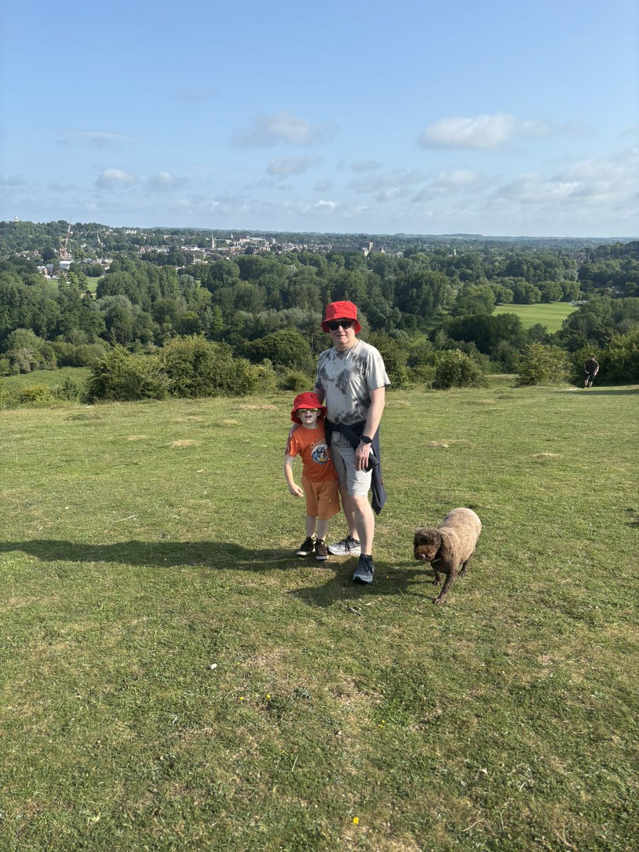 Happy Father’s Day to all the fathers out there! 🎉🥳🥂🍾🕺

Always mixed emotions 😃😭😍for those of us that have lost their fathers but a nice day remembering them. 😍

Lovely presents from Leo, and he bought us matching hats for the dog walk! 

#FathersDay2025