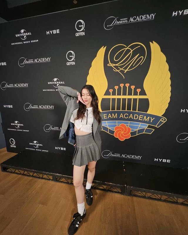 kittenvers's tweet image. no es sorpresa para nadie que la única manera de quitarme estas infinitas ganas de dormir 💤 sería poniendo #𝚜quarǝ𝜗𝜚𝚙op en loop porque soy la 𝑓an número uno de mi p𖦹keña 𝐣iaza𝕚 🛍♡! que se robó mis quincenas cuando dijo #ℌ𝕚tʼy͞ouː𝑐ake! ☝🏻

#𝙼aia'𝚜 ໑ ۫ ִ  𝚙lāne𝕥 !