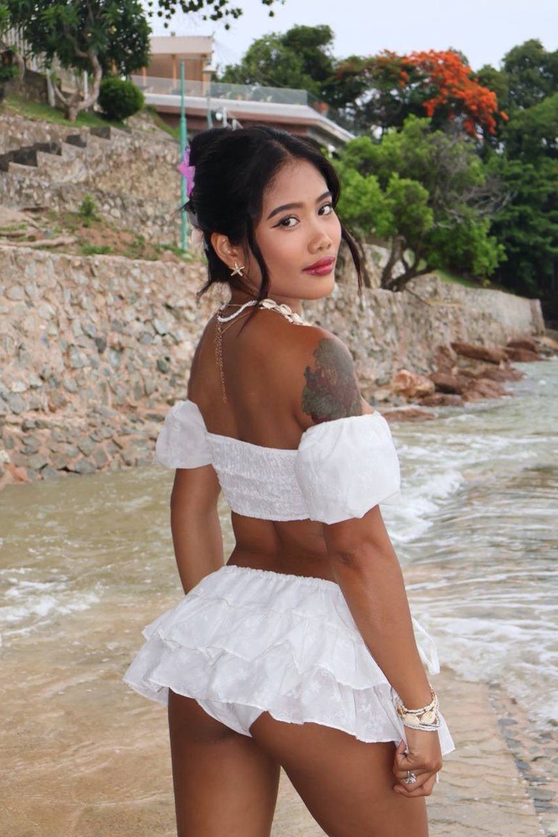 Have a great day 💞 
Say it back in the comments 👇