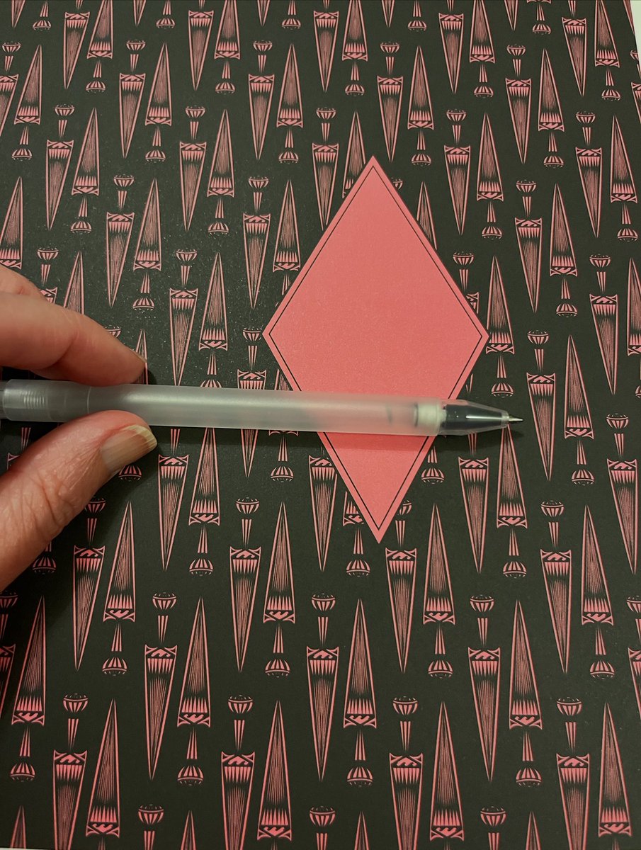 First pen down! Thank you for your service 🫡✍️

These are the Waterstones special editions, you could have one signed by this very pen: waterstones.com/book/no-friend…  

And I’m signing the indie special editions too! They have sheep: bio.to/aMCMmF