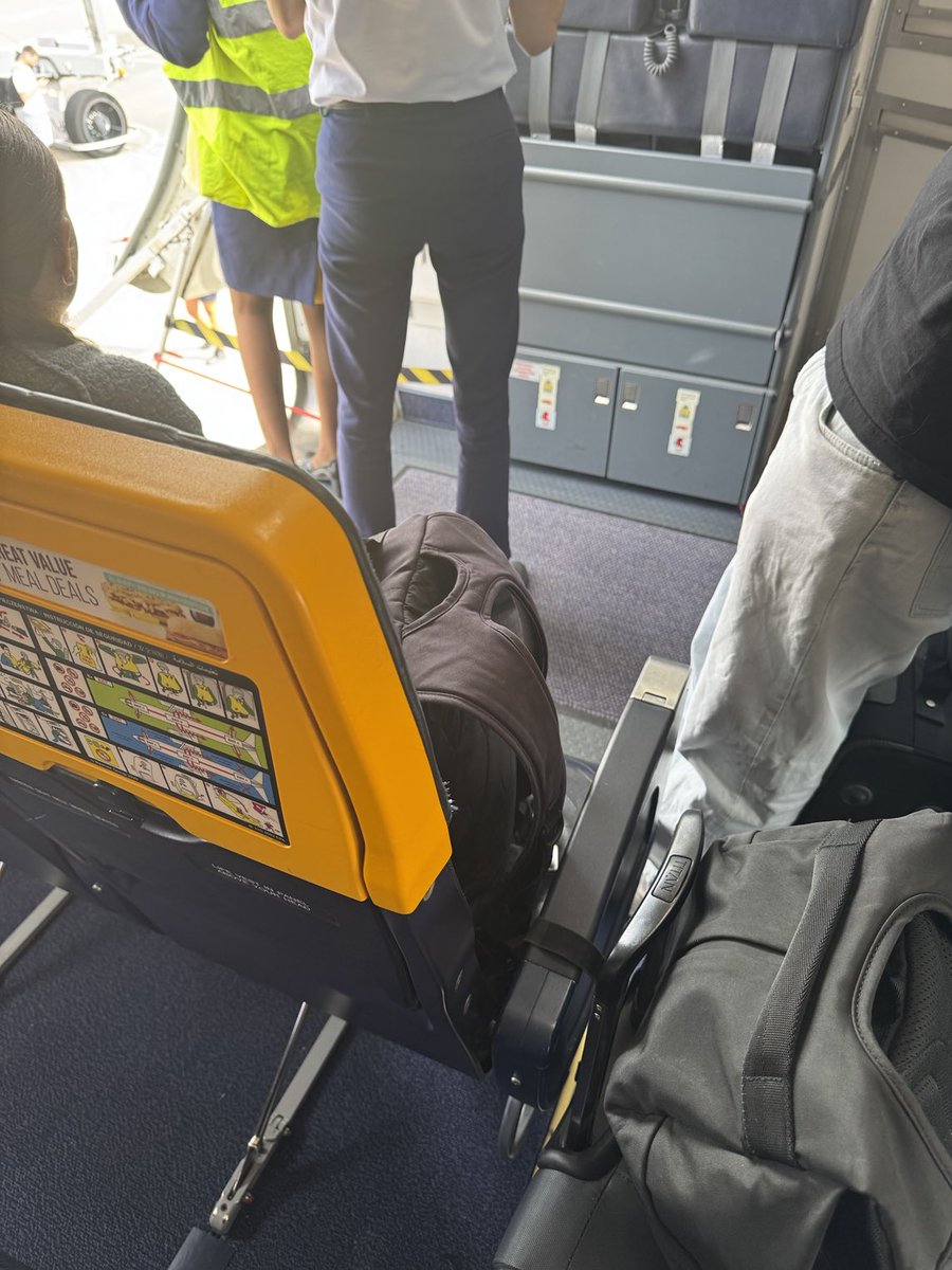 smithcoturfcouk's tweet image. Doors are broken at Stansted Airport so we can’t get into the building 😉