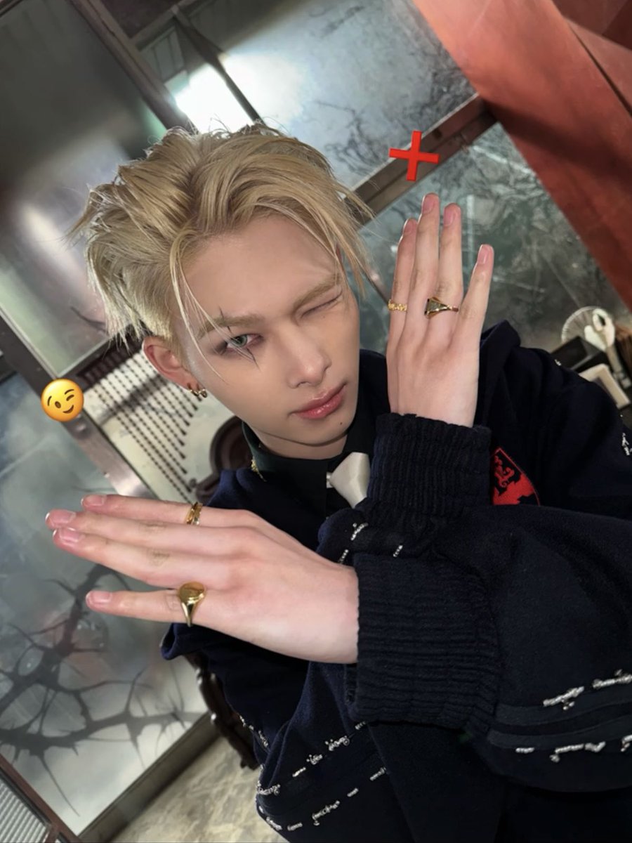 myfavniki's tweet photo. 😉🙅♥️ https://t.co/e93HL8GFZo