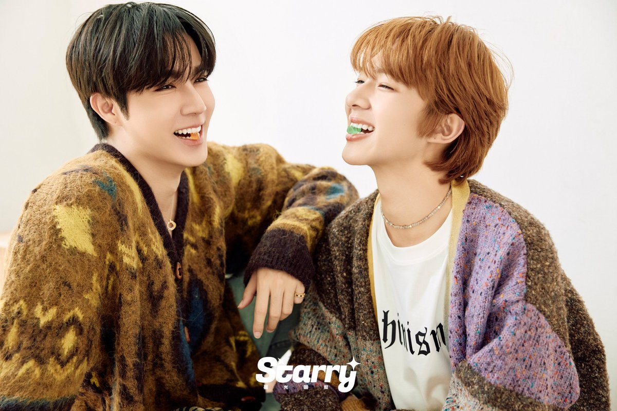 PSN_Boys_Love's tweet photo. 📸 Ensaio fotográfico da nossa Realeza #ZeeNunew para a revista chinesa #StarryMagazine.
Quem disse que realeza não faz uns bicos extra? 🤣🤣
#ZeePruk
#NuNew
#ซนซน
#TheNextPrinceEP7 https://t.co/aeZQ37i8iQ