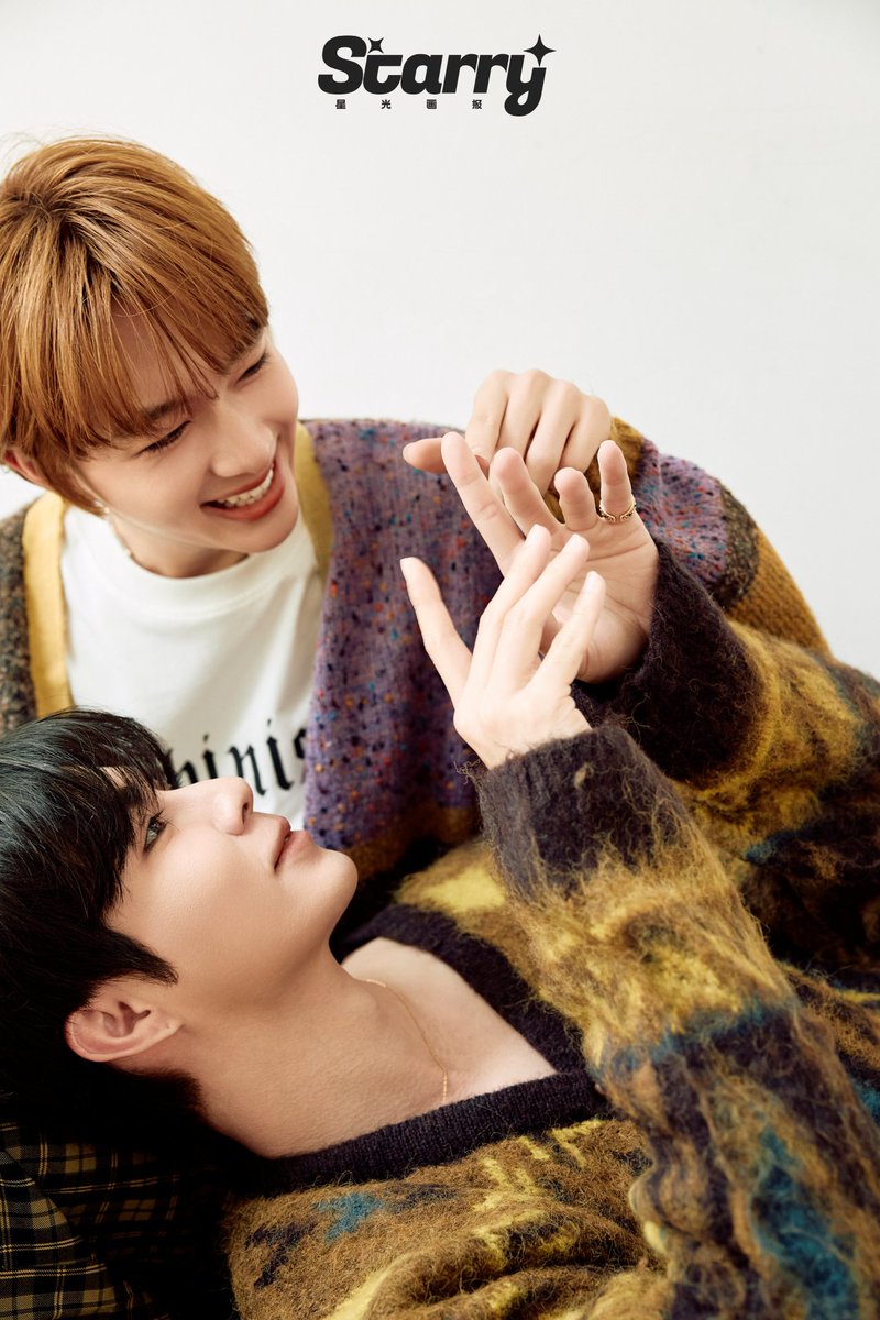 PSN_Boys_Love's tweet photo. 📸 Ensaio fotográfico da nossa Realeza #ZeeNunew para a revista chinesa #StarryMagazine.
Quem disse que realeza não faz uns bicos extra? 🤣🤣
#ZeePruk
#NuNew
#ซนซน
#TheNextPrinceEP7 https://t.co/aeZQ37i8iQ