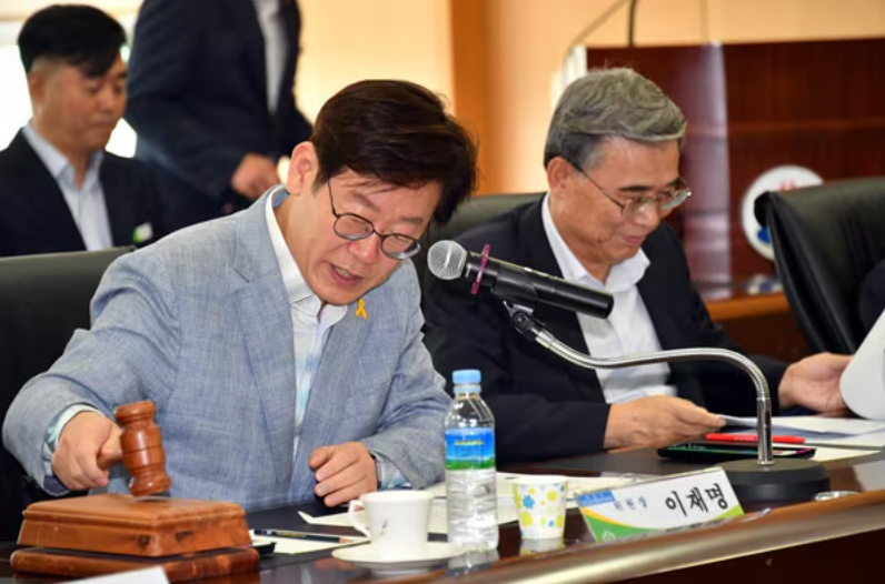 大韓國人 tweet media