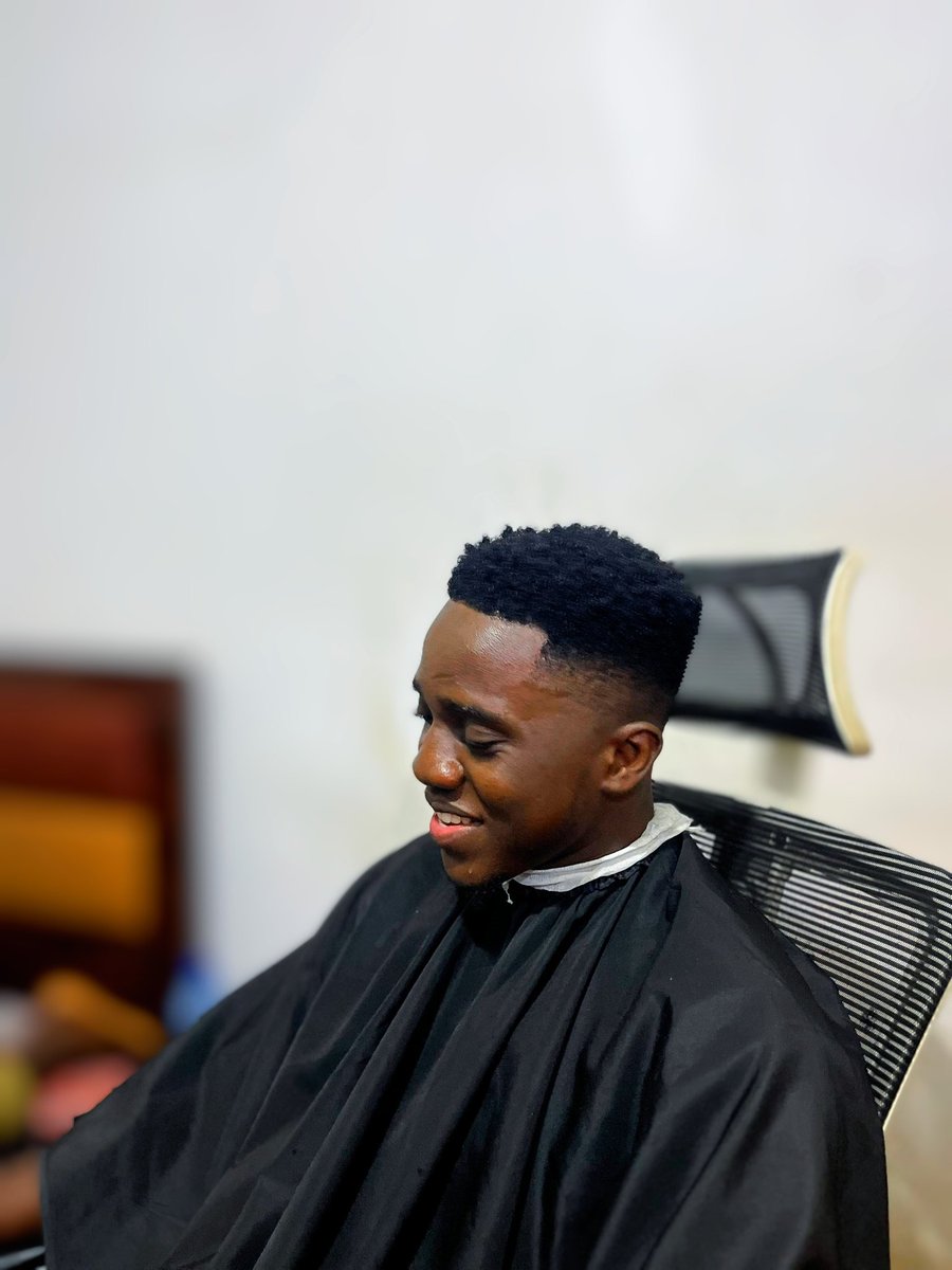 Engr_Barber's tweet photo. Clean cuts for the men who lead with strength, love, and wisdom. Happy Fatherโs Day to the real ones!๐โโ๏ธ๐ฅ๐ช.
Never stop putting smiles on your faces ๐
#BarberForKings #FathersDayStyle
#OAUTwitter #executivecutsbyengrbarber
OAU/ILE IFE ๐ https://t.co/5QZQ1lBVlj