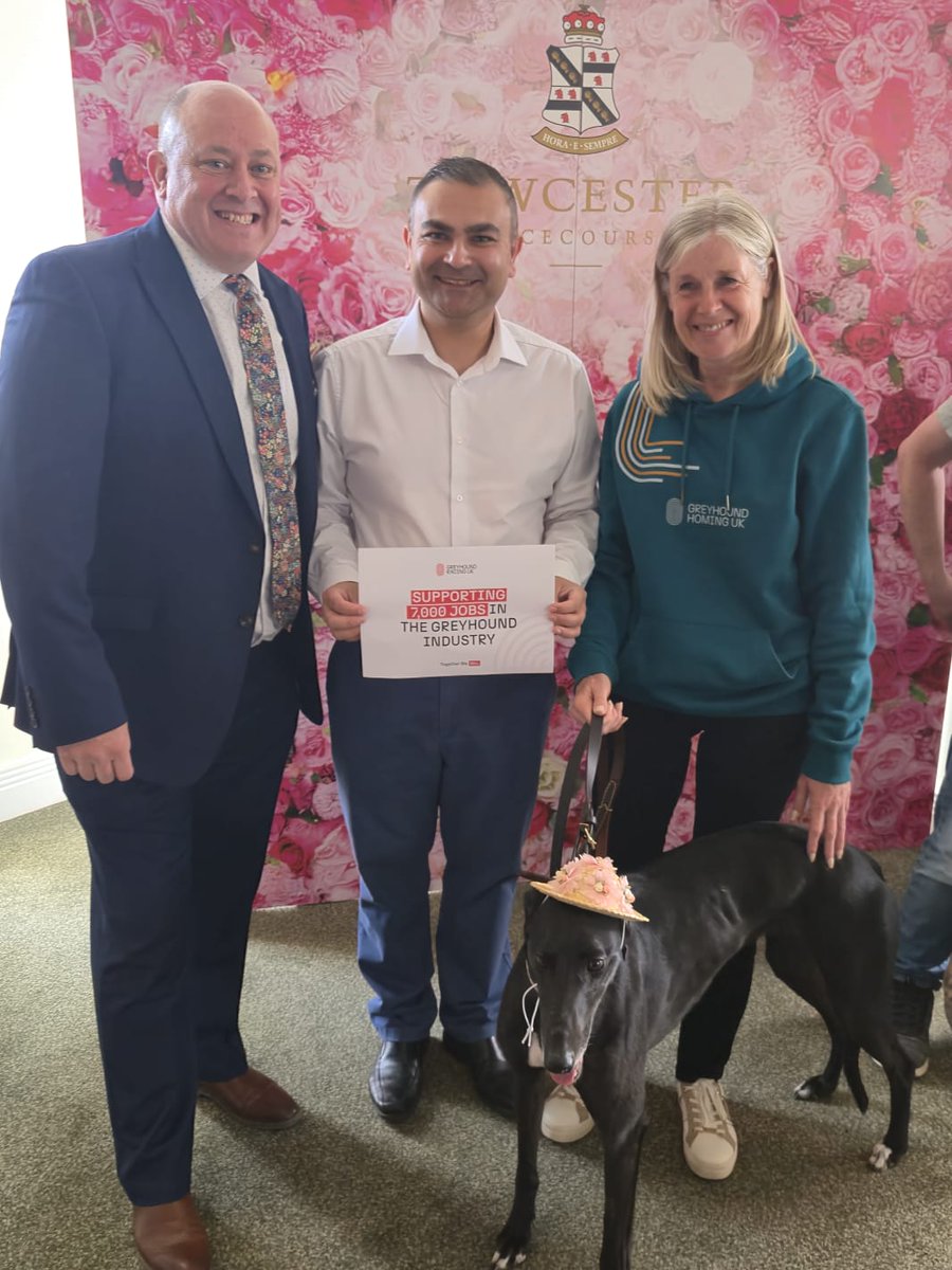 PeterABedford's tweet image. I had a great time attending the English Greyhound Derby yesterday afternoon. The six-week competition boasts a rich history dating back to 1927, and attracts top competitors from across the UK and Ireland.
This year the competition started with a staggering 192 greyhounds. The…