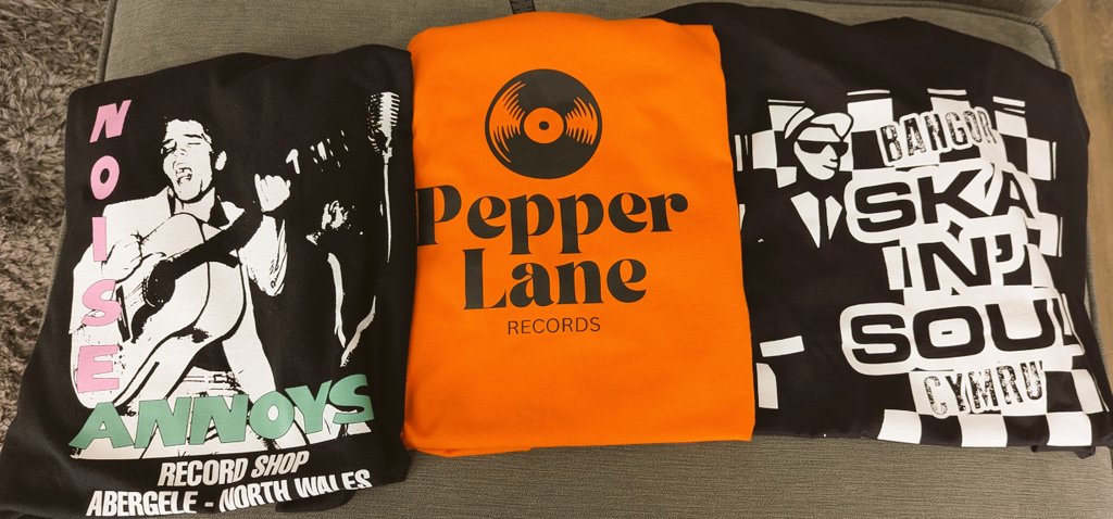 BSkansoul's tweet photo. Working together for the good of the wider community and the North Wales area .
@noiseannoys78 
Pepper Lane Records 
The Definitely maybe 
Mudshark Records 
@CanolfanLonAba1 
Great to see this working and the bringing together over the love of music and especially vinyl too https://t.co/jddI6Qa0It