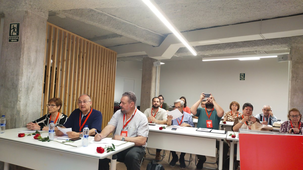 CarmenAntequera's tweet photo. Asamblea @RuzafaPSPV_PSOE @PSOEValencia 

Nuestro proyecto y valores socialistas son incorruptibles. 

#Aciestem @DianaMorantR @pilarbernabe  ♥️ https://t.co/z87phdYVZJ