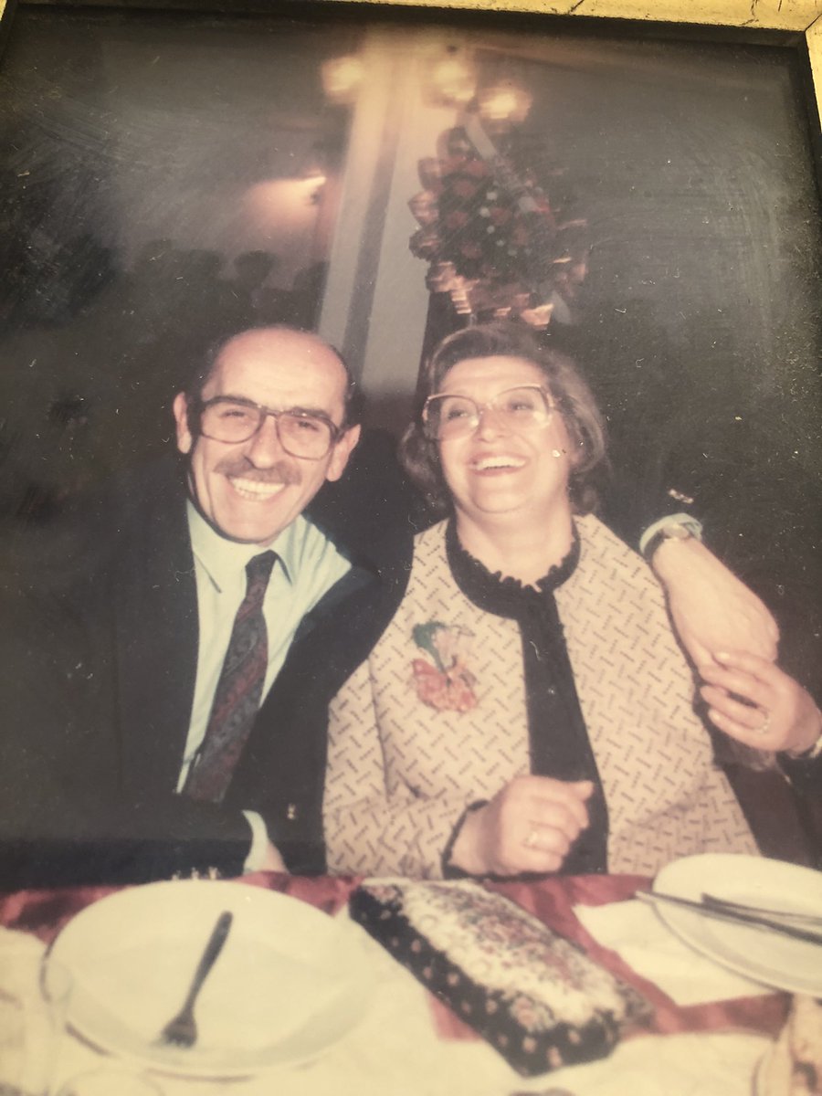 AycanSoylu14's tweet photo. Şöyle bir ailede büyüdüm. O yüzden korkmuyorum. Yan yanasınız şimdi, +1 Özgür de var, mukayyet olun, az kaldı vuslata 💙 https://t.co/NKiziaem4X