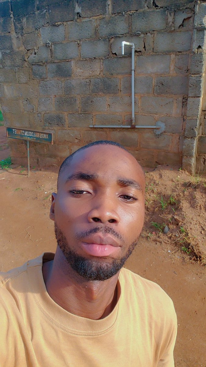 Real_Azamani's tweet photo. Happy Sunday x family https://t.co/ZWQEQMqO6a