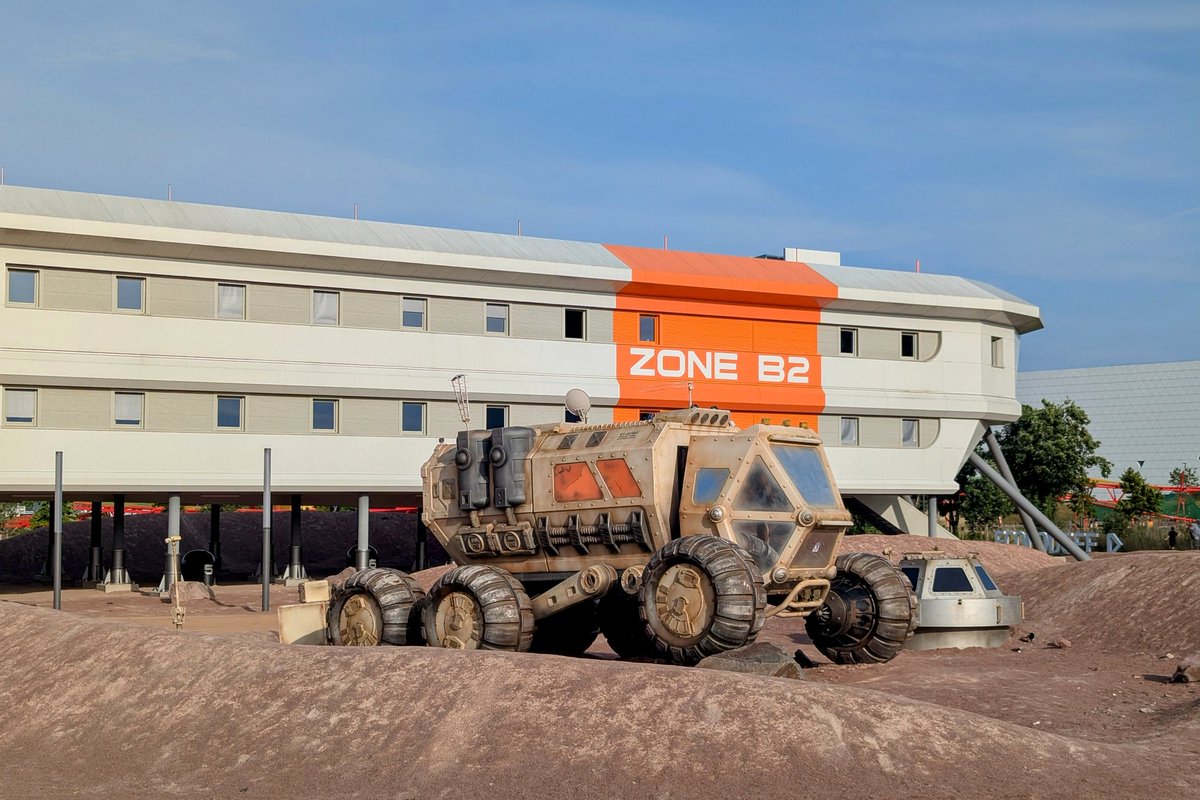 ThemeParksEU's tweet image. The resort offering has seen a dramatic expansion since our last visit to Futuroscope just 5 years ago!

@futuroscope #futuroscope