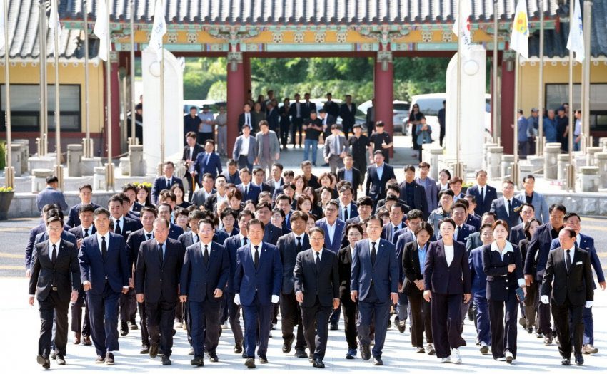 이건 충격이긴 함
진짜. 충격적임 
이 이미지 한장 자체가