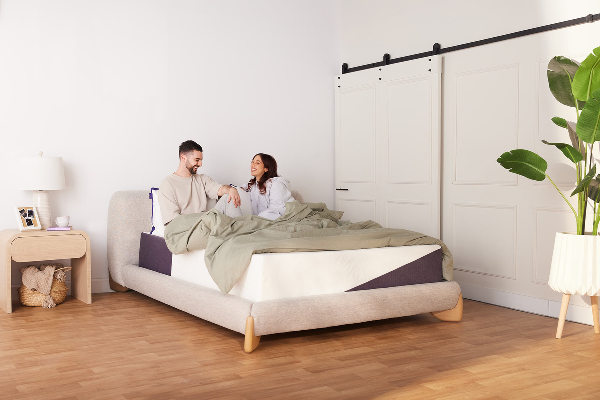 This Father’s Day, give Dad what he really wants — rest, comfort, and maybe a nap (or two). 🛏️💜 Polysleep wishes all the amazing dads out there a relaxing day.