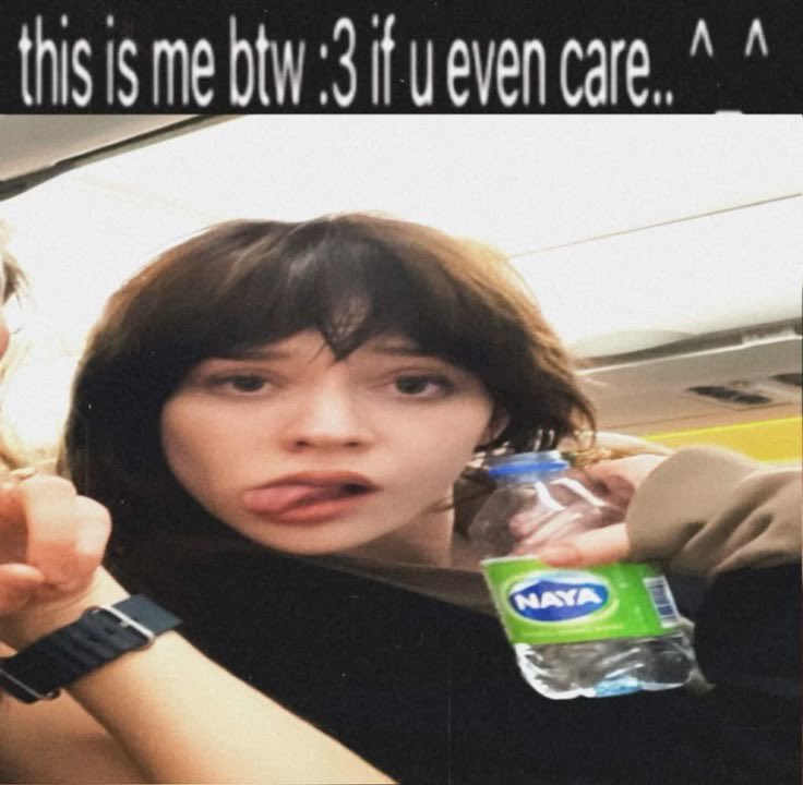 Sopheith's tweet photo. @cerisedearest Kaia Fenleigh slash Phoebe slash Soaps is IN THE FLESH. 🤓✋🏻 https://t.co/ASKRynwTsz