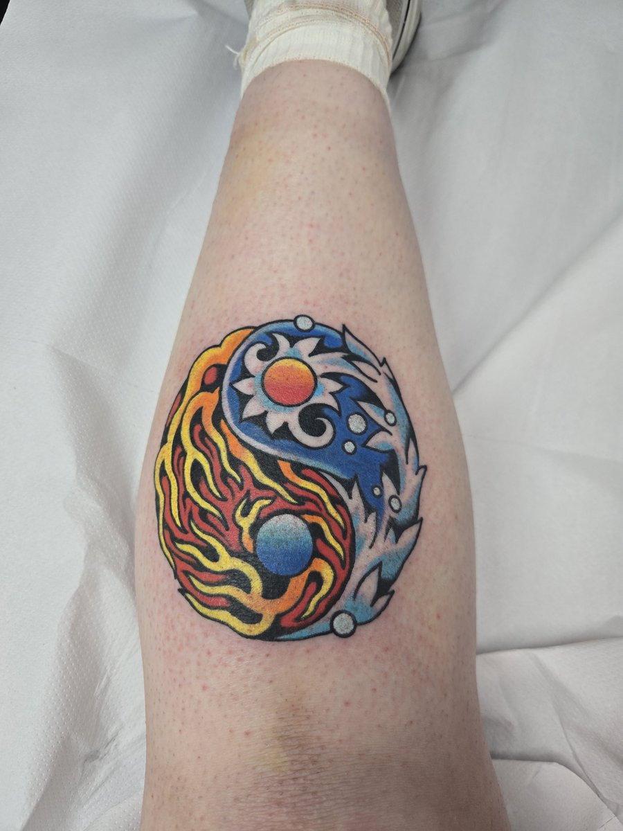 Totally in love with my new tattoo! 

Drop me your favourite ones you've had done! I wanna see 💚💚💚