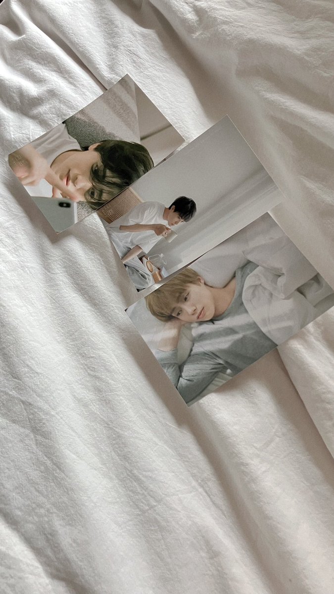 higoto_official's tweet photo. only 3days to go .

　　　　/

日毎 - higoto　vol.01
2025.06.18(wed) release
______________________

発売まであと3日!
本誌も特典も無事完成しています
皆さま、お楽しみに ◡̈

#日毎 #higoto #西垣匠 #草川拓弥 #夏生大湖 #書籍 https://t.co/ukqHnCxaCI