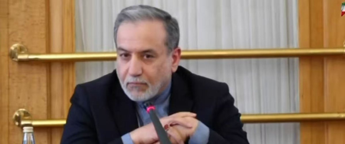 Iran's Foreign Minister Abbas Araghchi said Sunday Tehran had evidence to show US forces supported the bombardment campaign #Israel launched against #Iran. He also said in a press briefing that Iran will not accept any agreement to deprive Iran's nuclear rights.
#IsraeliranWar