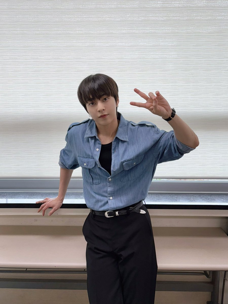 2025.06.15 JJ MUZE
Fan Sign Event 💙 

우리 EXO-L!! 대전에서 만나니까 더 반가웠어요!
맛있는 거 많이 먹구 우리는 다음 주에 또 만나요!!🩵

#시우민 #XIUMIN #InterviewX #WHEE