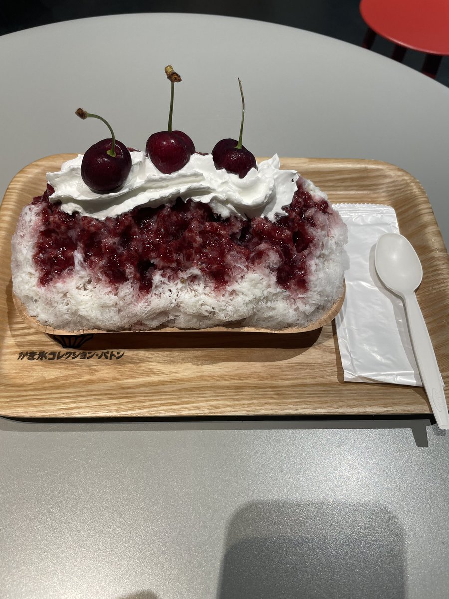 inoutfoodhouse's tweet photo. アメリカンチェリーカルダモン🍒🍧
・カルダモンミルク
kiki² do
インスタ @kiki_cafebar
#アメリカンチェリー
#Americancherry
#cherry
#カルダモン
#Cardamon
#かき氷
#shavedice
#東京ミッドタウン八重洲
#TokyoMidtownYaesu
#かき氷コレクション・バトン
#kiki²do
#kiki_cafebar https://t.co/DUEehi3e7a