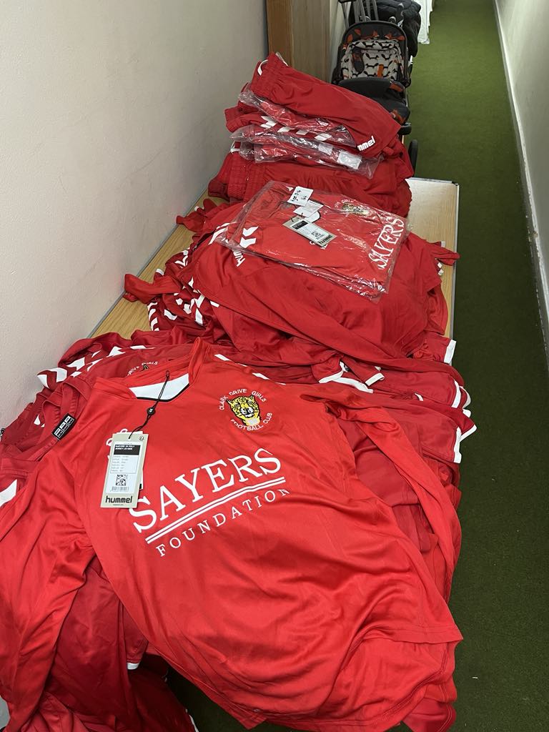 KitAid's tweet photo. Massive thanks to clubs across Scotland for kit donations to our Airdrie Hub! From Lothian Thistle from Edinburgh, Clark Drive Girls in Irvine to Harmony Row (Sir Alex’s old team). Every donation matters—we can’t wait to see where the strips end up! #KitAid #DITC #KitAidScotland https://t.co/lNlEytxTVj