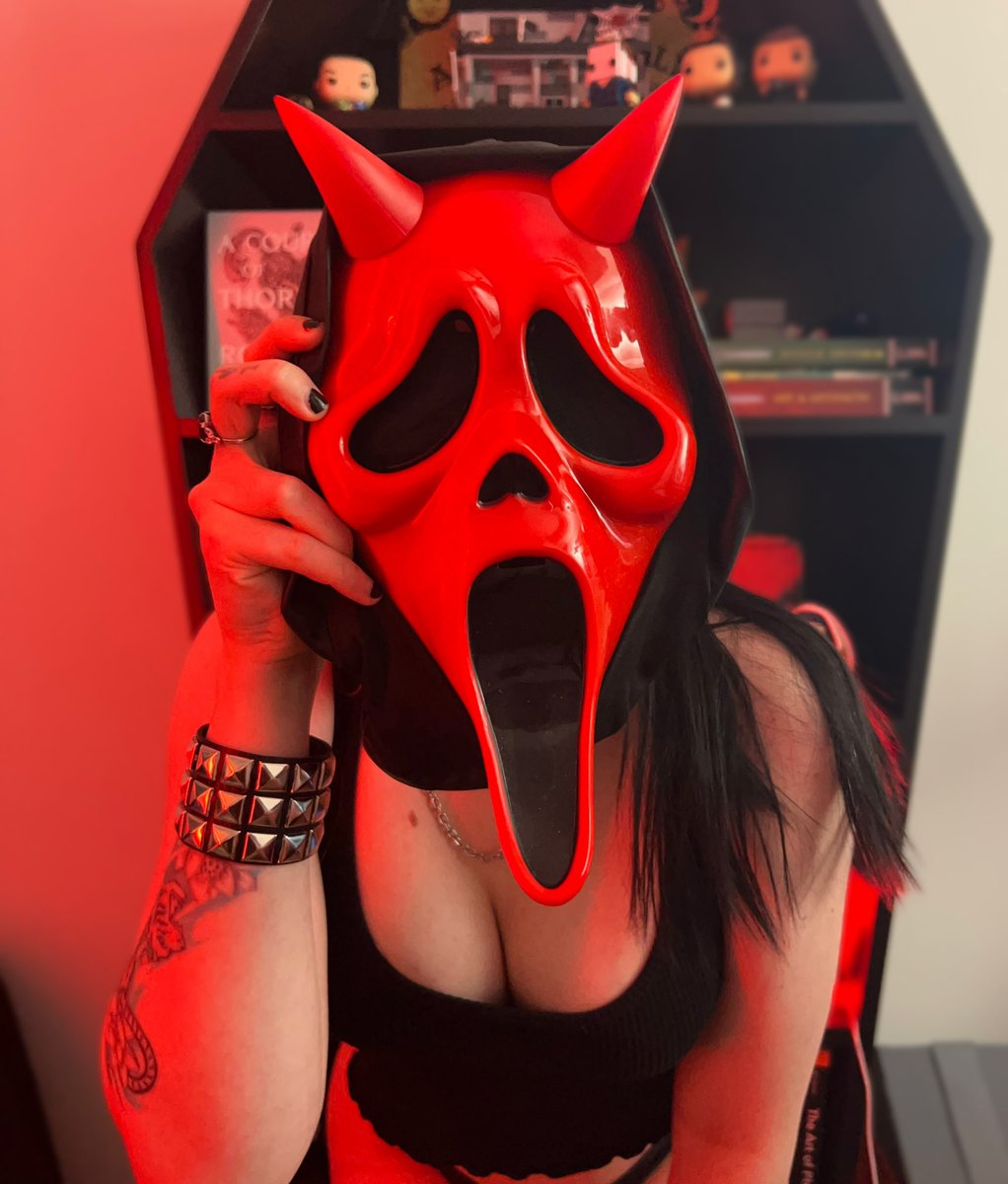 i love my bookshelf 🖤