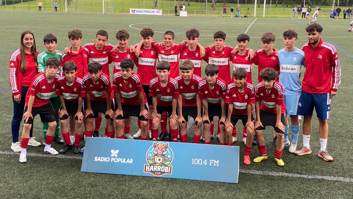 🏆 Harrobi Cup

✅ Gran torneo del 2011 que cayó eliminado en 1/4 contra Osasuna a penaltis

⚫🔴 Lan bikaina talde