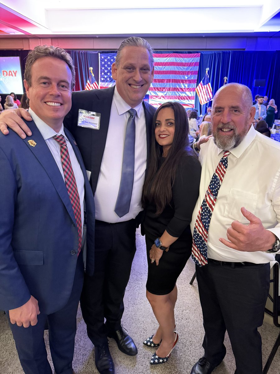 Gracey4HB's tweet photo. Flag Day 2025 with Senator Bernie Moreno.   A wonderful evening honoring the symbol of our nation’s freedom, unity, and enduring values. Proud to celebrate the flag of the greatest country on Earth! 🇺🇸 https://t.co/WIeje9RWw4