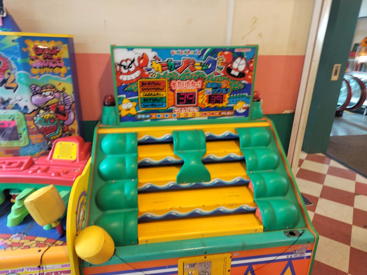 Hisui_Metalhawk's tweet image. 友達と温泉来たらタイムクライシスとかあってビックリw
モトクロスゴーって筐体は初めて見たなぁ…というか知らないゲームだった(｀・д・´)

#アーケードゲーム