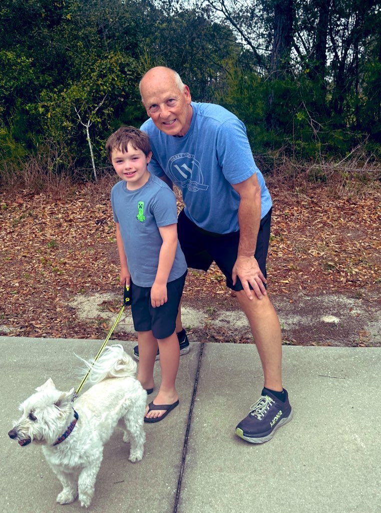 KCDFootball1's tweet photo. Happy Father’s Day to all the incredible dads out there — the ones who show up, lead quietly, and help carry us through life’s highs and lows. Remember to thank the man who helped shape you and always believes in you. #ProudDad #HappyFathersDay2025 #MostImportantJobThereIs https://t.co/NW5uTka7Jc