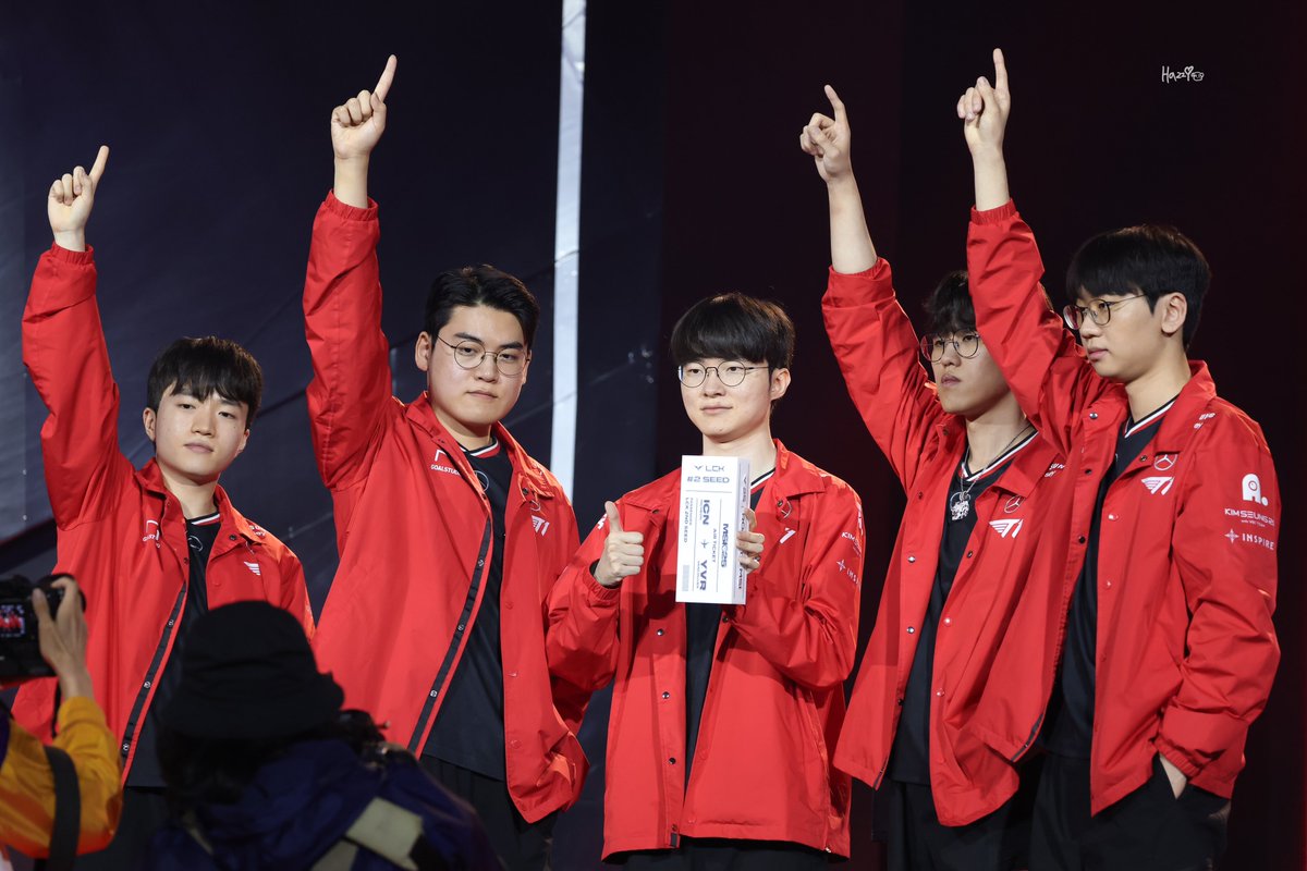 hazzi_keria's tweet photo. 250615 | vs HLE (Road to MSI)

우리 티원 앞으로도 화이팅 ❤️‍🔥

#티원 #T1 @T1LoL https://t.co/D74IZBwyl9