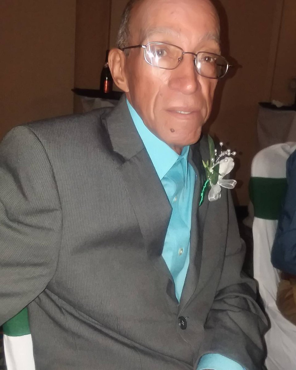 Feliz Día del Padre
Especialmente a mi papá, Jaime Tonge — El Padrino de los Padres 👑

El que no se enoja con sus hijos,
el que siempre los busca,
el que da la vida por ellos,
el que deja de comer por verlos bien.

Gracias por ser mi ejemplo.
#FathersDay #DíaDelPadre #JaimeTonge