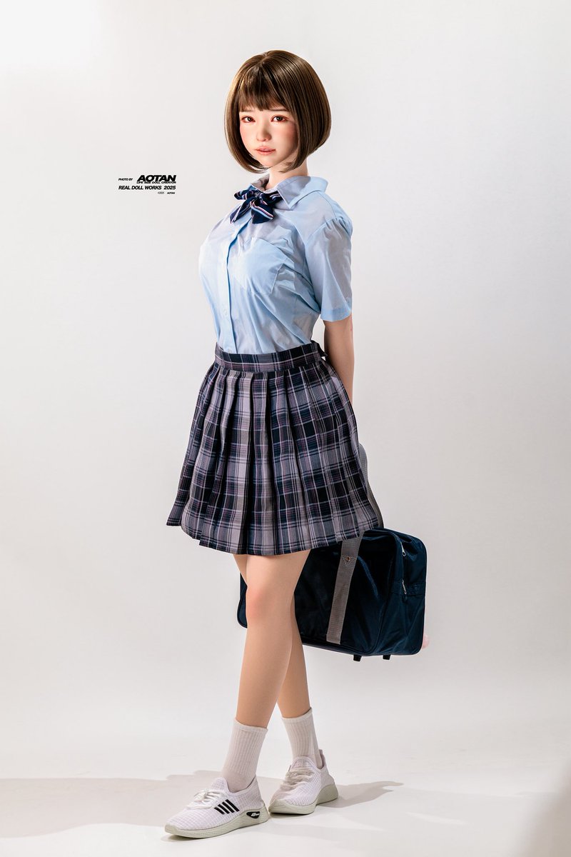 aotandoll's tweet photo. 制服美少女はお好きでしょうか？

#GraceOfFanreal
#若菜
#3号
#等身大リアルドール
@KUMADOLL1169841 https://t.co/ltLUR4RLa0