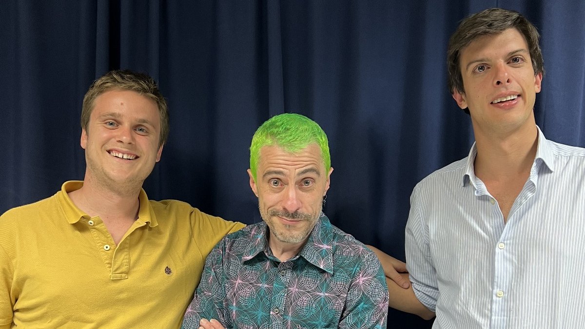 <a href="/ramonborruel/">Ramón Borruel</a> y <a href="/PabloCobosR/">Pablo Cobos</a> tuvieron la amabilidad de invitarme a su podcast #ElComúnDeLosSentidos en el que hablamos, filosofamos, cotorreamos, discutimos y cotilleamos. Buena suerte y gracias, chicos . Video en: youtube.com/watch?v=zCQdTU…