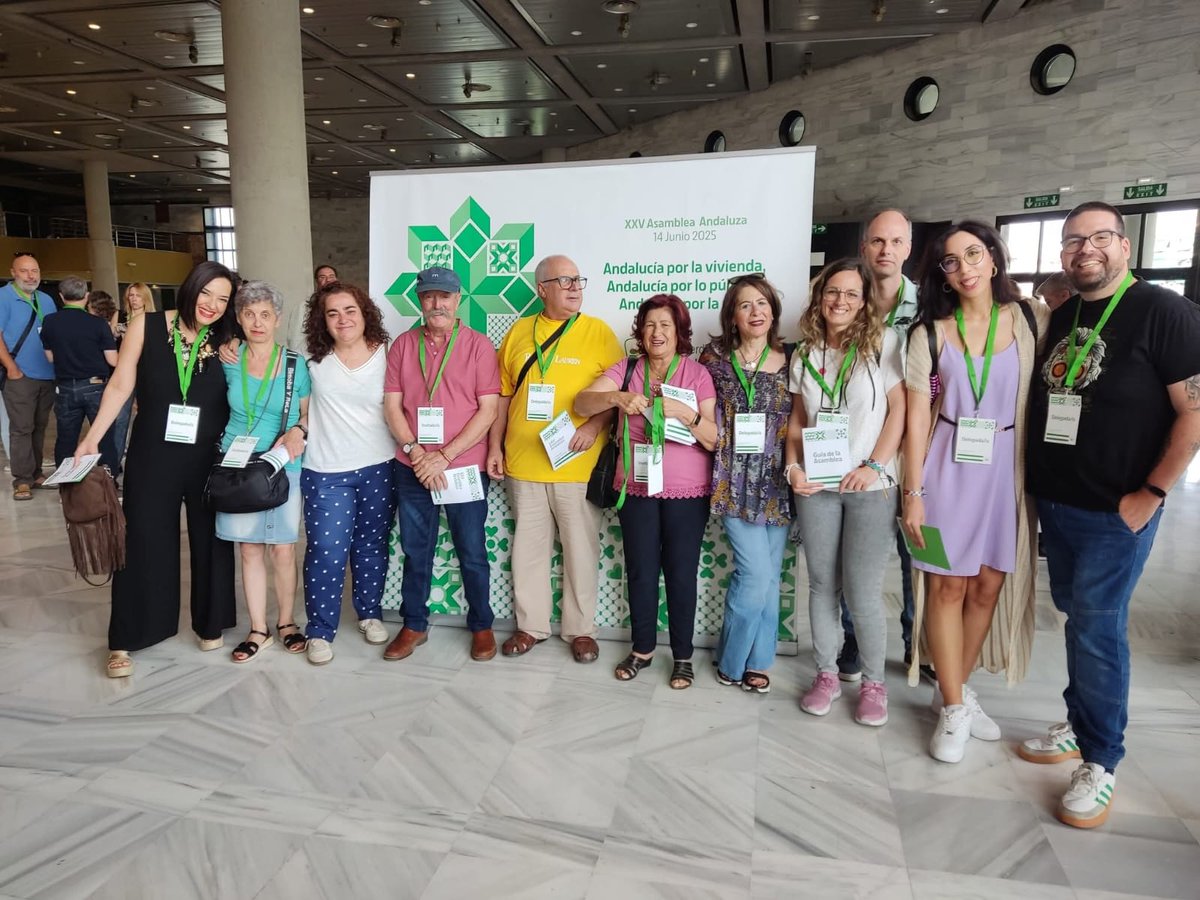 IU_LCarolina's tweet photo. 📣 XXV ASAMBLEA IU ANDALUCÍA 

👉 Ayer asistimos a las Asamblea de IU Andalucía en Granada donde fue reelegido como Coordinador Andaluz Toni Valero, al que deseamos todos los aciertos del mundo 

💪🏽Unidad, debate y militancia. Esa es la fortaleza de nuestra organización https://t.co/Ip8xwEEuKH