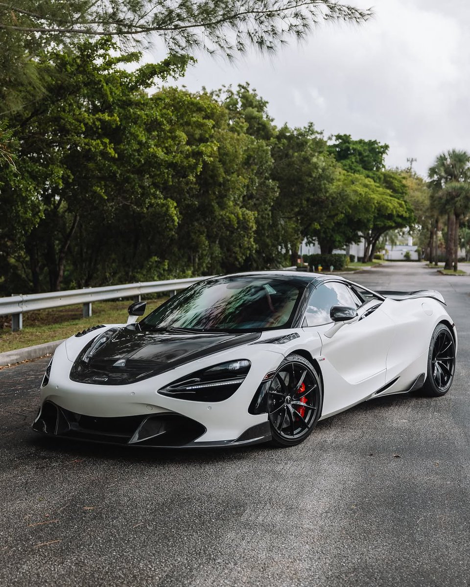 Elite Carsgasm (@elitecargasm) on Twitter photo McLaren 720S ❄️ McLaren 720S ❄️