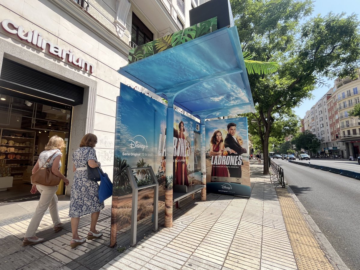 Madrid se llena de #ladrones
Gran acción de dominación para este estreno de <a href="/DisneyPlusES/">Disney+ España</a> en las 
#marquesina de <a href="/JCDecaux_ES/">JCDecaux España</a> 

#publicidad