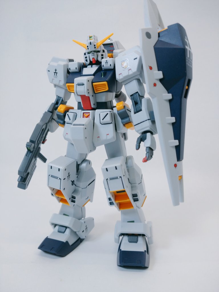 ベルヘムス・ブラウン tweet media