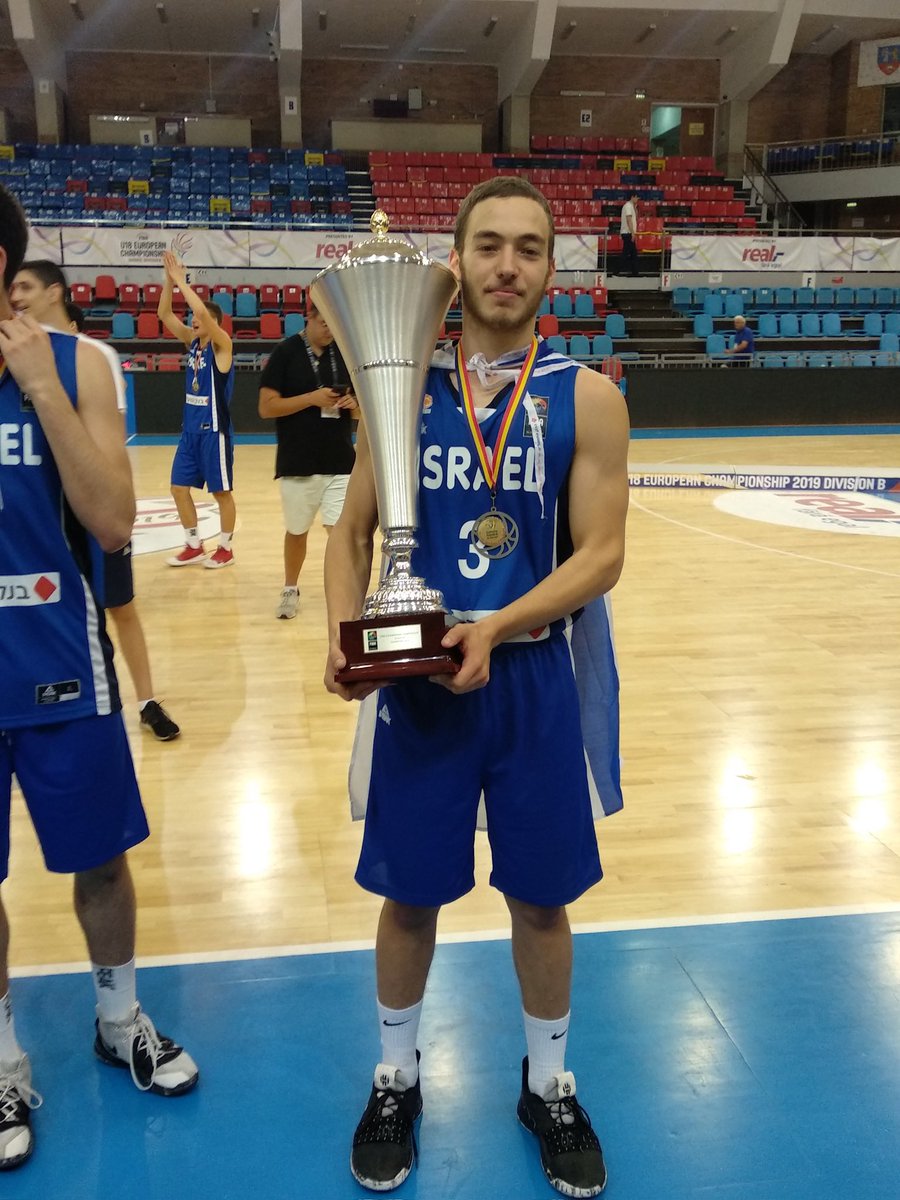 POV: scrolling in your photo albums while Sitting in a bomb shelter. 
Found one of my best memories