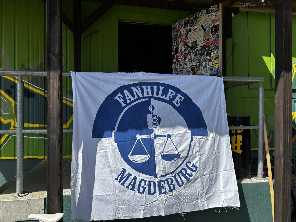 Fanhilfe Hannover (@fanhilfe_h) on Twitter photo Wir waren gestern zu Gast bei der <a href="/fanhilfe_md/">Fanhilfe Magdeburg</a> und bedanken uns für die Ausrichtung des regionalen Nordost-Treffens!
Wir blicken auf einen interessanten Austausch zurück und gehen somit gestärkt in die neue Saison.
#H96 | #Fanhilfe | #Fanrechte Wir waren gestern zu Gast bei der <a href="/fanhilfe_md/">Fanhilfe Magdeburg</a> und bedanken uns für die Ausrichtung des regionalen Nordost-Treffens!
Wir blicken auf einen interessanten Austausch zurück und gehen somit gestärkt in die neue Saison.
#H96 | #Fanhilfe | #Fanrechte