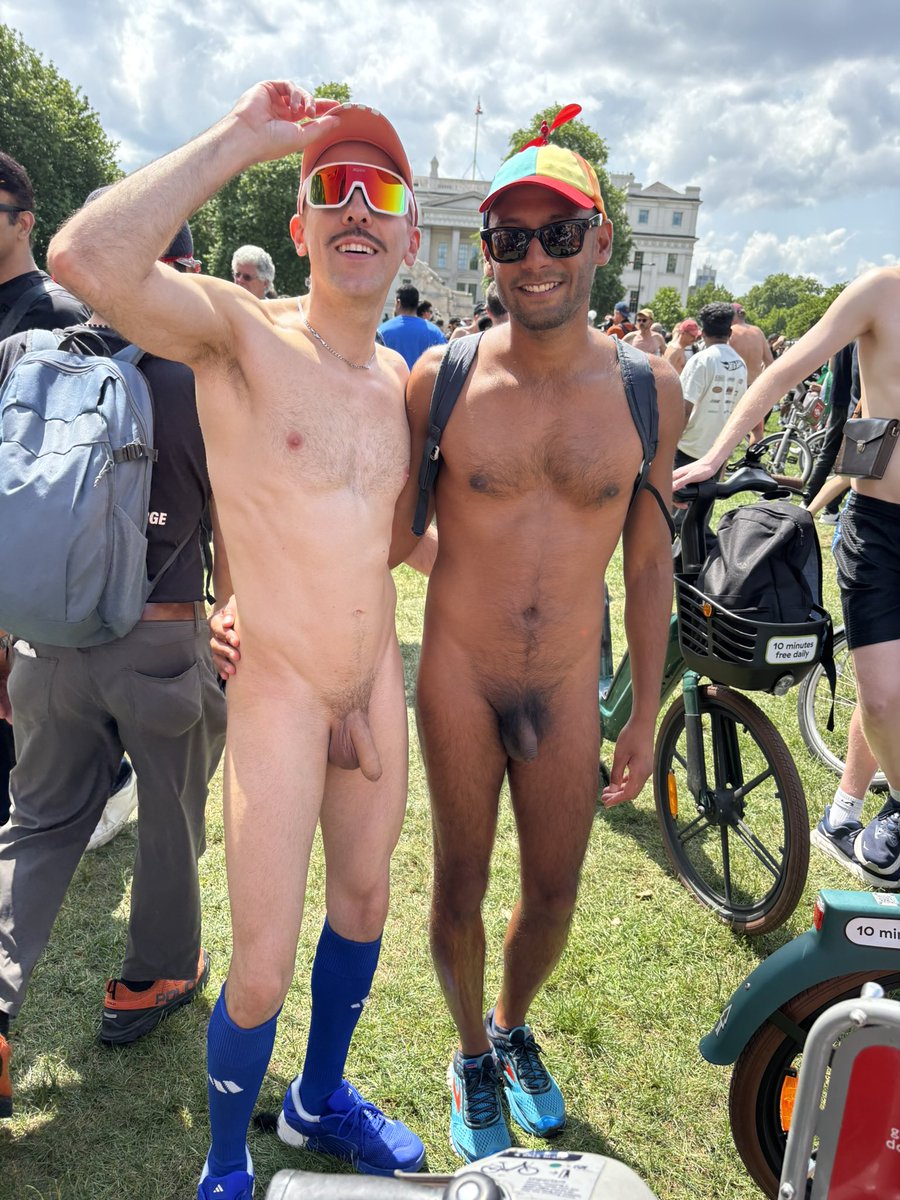 Karl (@karl_rob707) on Twitter photo Naked in the city. Liberated, sun-kissed, and smiling. ๐งก #WNBRLondon2025 #CyclingFree #wnbr #wnbrlondon <a href="/Naked_guyy/">A naked guy in the universe</a> Naked in the city. Liberated, sun-kissed, and smiling. ๐งก #WNBRLondon2025 #CyclingFree #wnbr #wnbrlondon <a href="/Naked_guyy/">A naked guy in the universe</a>