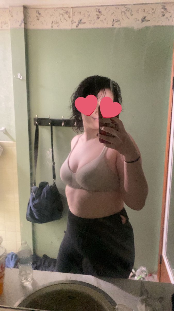 Junegrey06's tweet photo. I think I need some new photos, message me with ideas? https://t.co/q9mceC0LJB