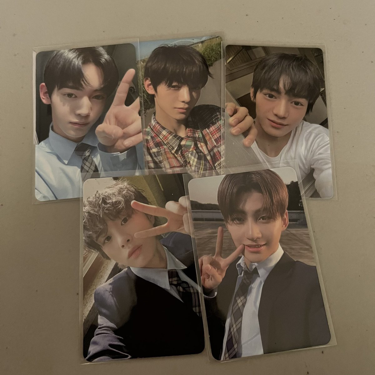 helping a friend :) 

wts lfb ph tws photocards 

take all: 1000 php set + free shipping
— onhand, in good condi
— w/ free unsealed album 
— can lower if payo 

dm if interested ! 

jihoon kyungmin hanjin #TWS #투어스 #247WithUs